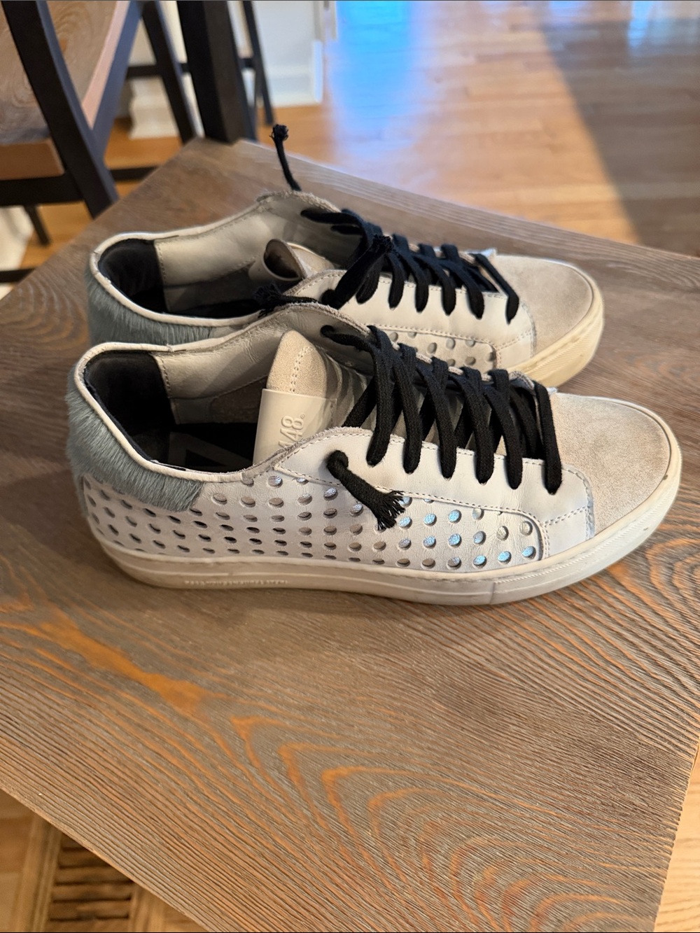 P448 Thea Skuba Sneakers